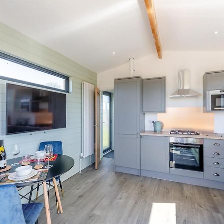 Belan View Lodges Welshpool Esterno foto